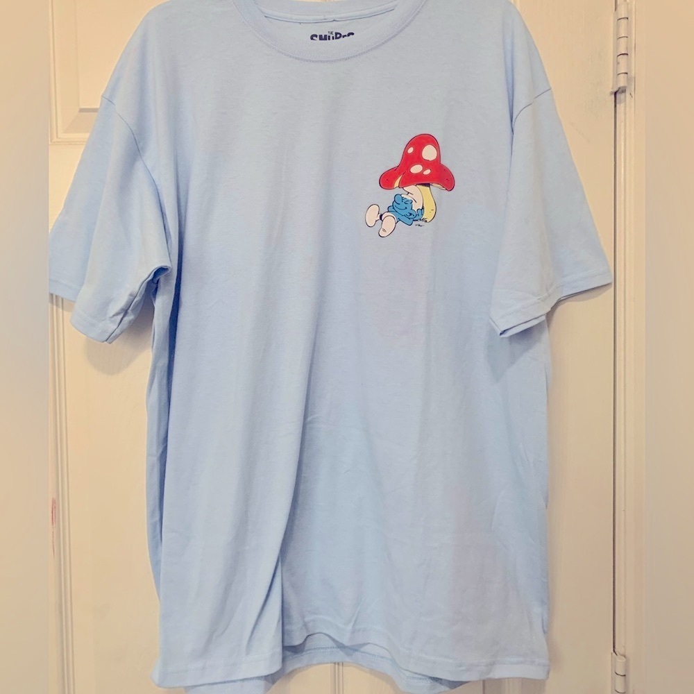 NWT Smurfs 100% Cotton t-shirt. Size XL